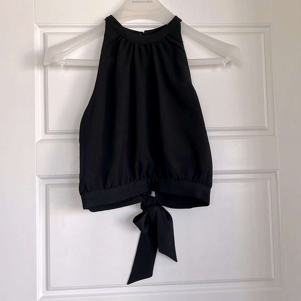 Aritzia Wilfred - black back slit, high neck tank top